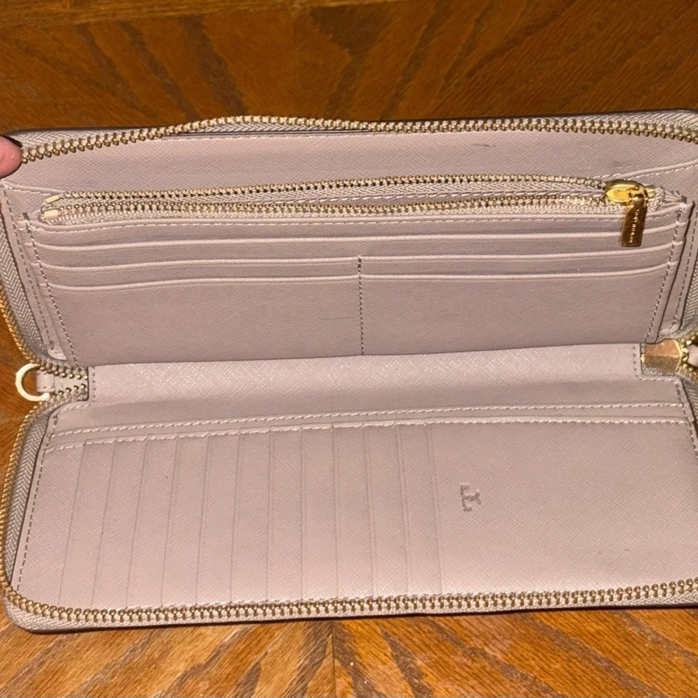 Tory Burch Robinson Wallet